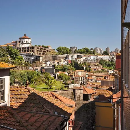 Ribeira Trendy Flat In Medieval Mercadores Street