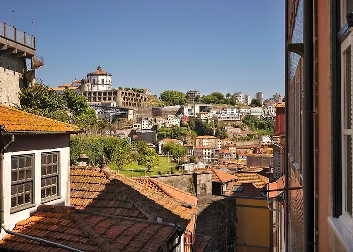 Ribeira Trendy Flat In Medieval Mercadores Street
