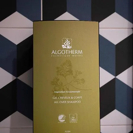 Ribeira Trendy Flat In Medieval Mercadores Street *